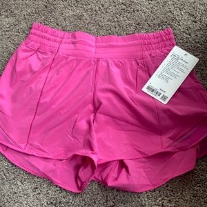NWT Lululemon Hotty Hot HR Short 4” Lined
